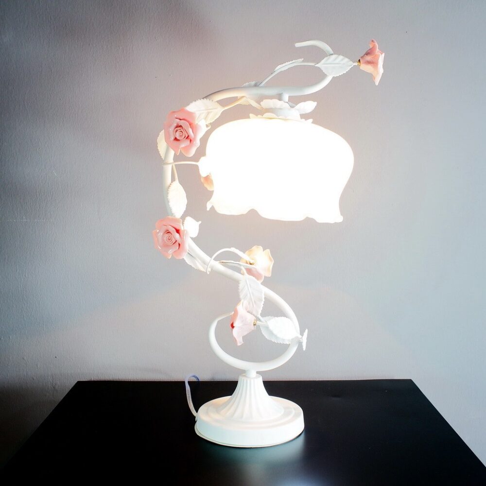 DF White rose โคมไฟตั้งโต๊ะ