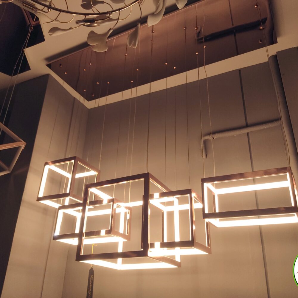 1.MO 80318-5L Modern Lamp