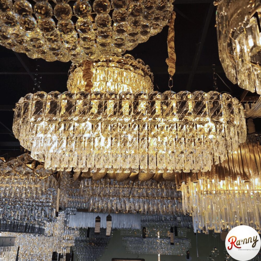 1.ML 60209 Modern Luxury Lamp