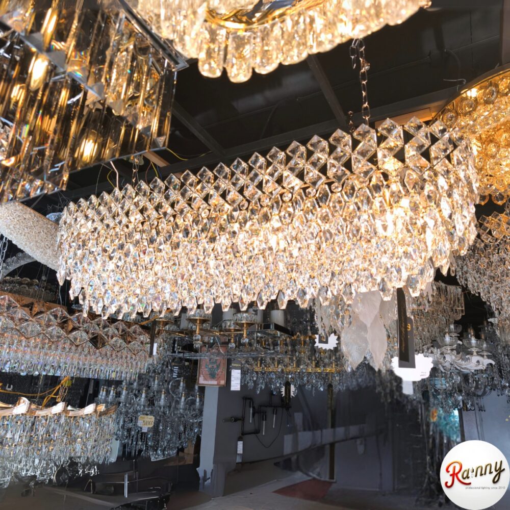 2.CC 93991-120 Classic Lamp