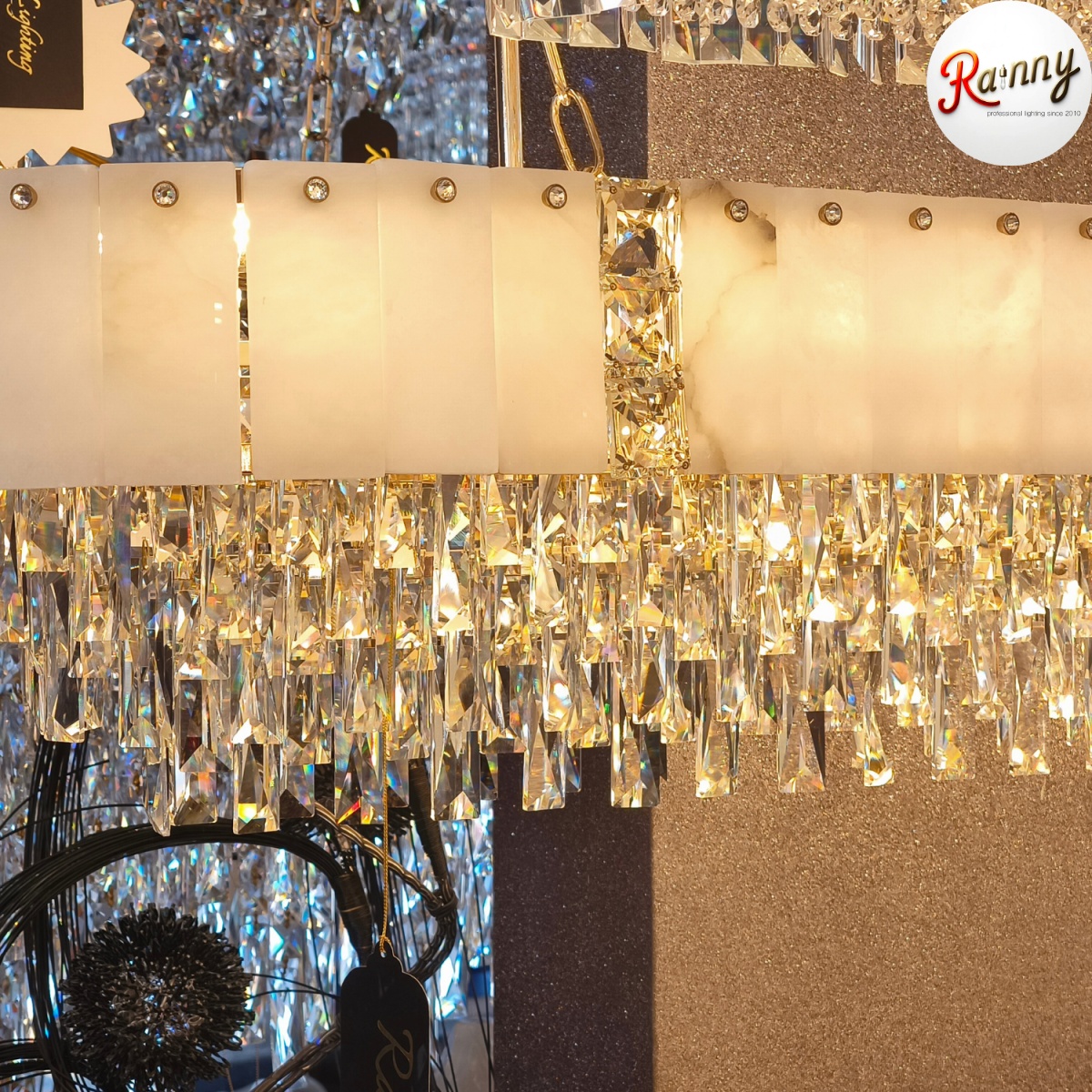 2.CC 302-L1400 Classic Lamp - Image 2