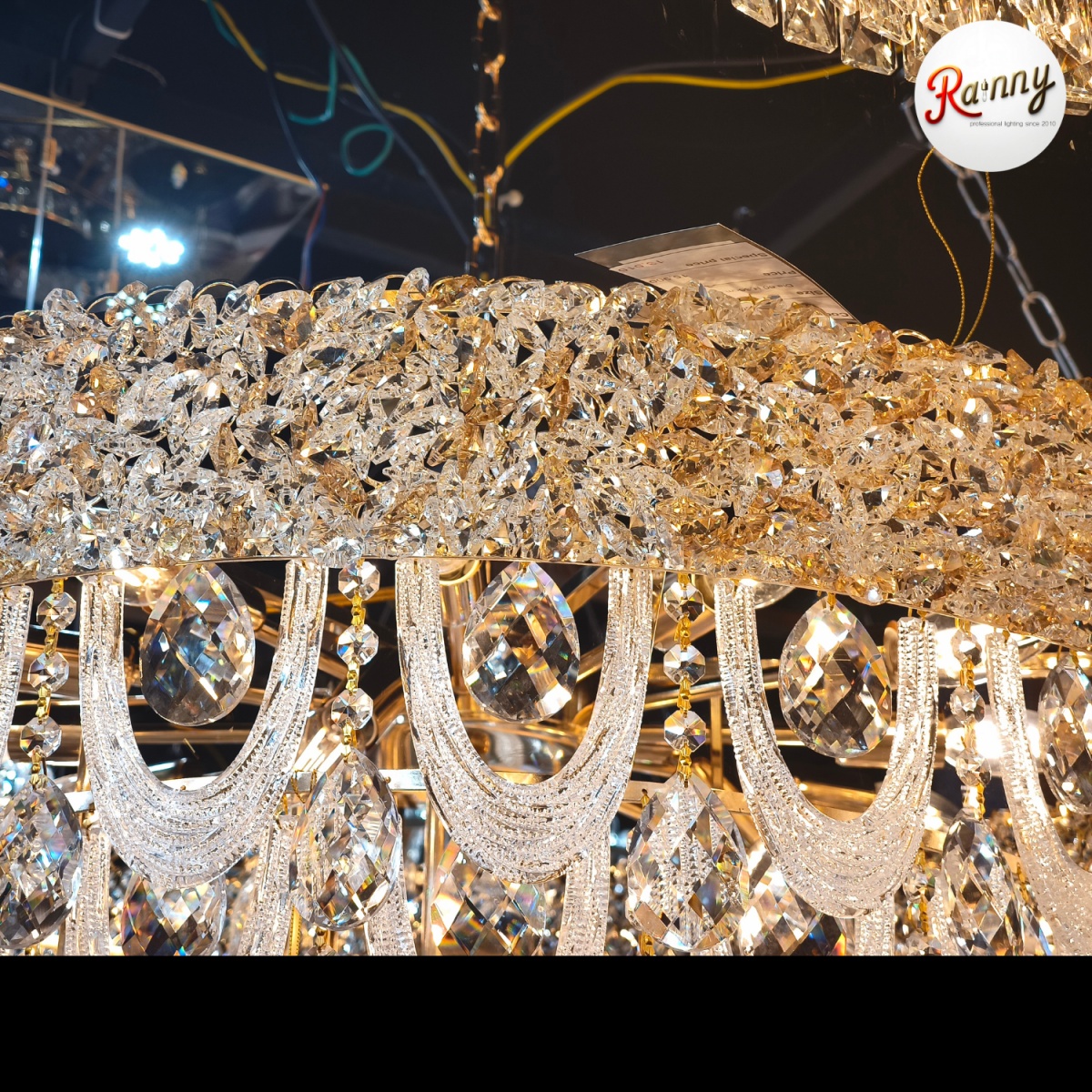 2.CC 9868-80 Classic Lamp - Image 2